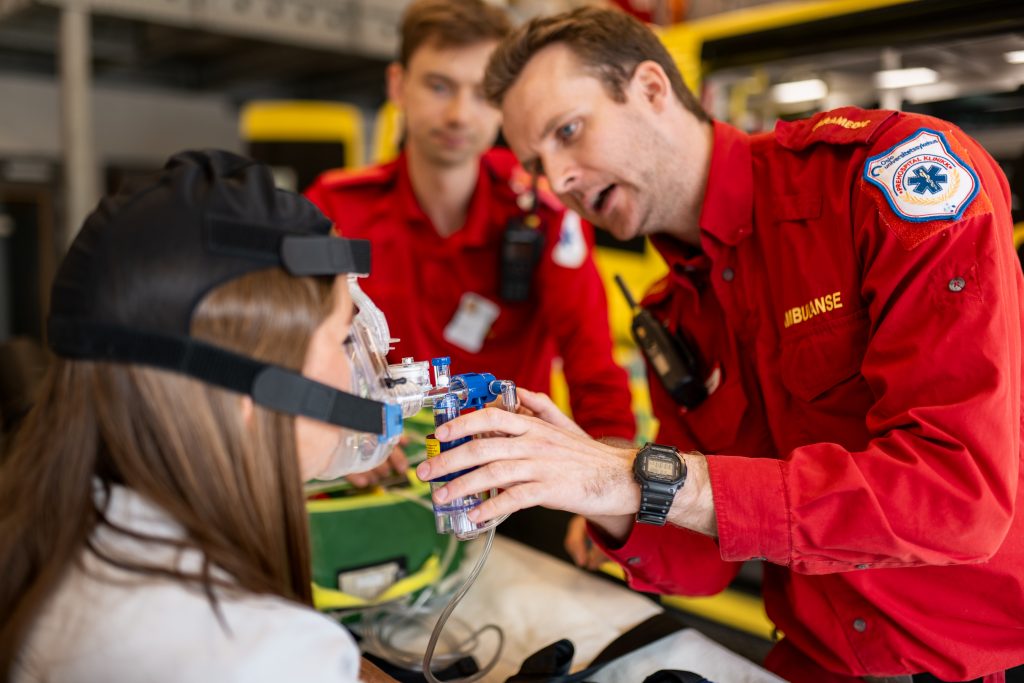 Maria malvik fra infinti får prøve seg som pasient